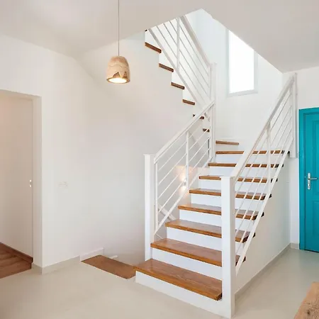 Lucitimo - Modern 3 Bedroom - Perfect For Families - Well Furnished Interior فيلة بلايا بلانكا