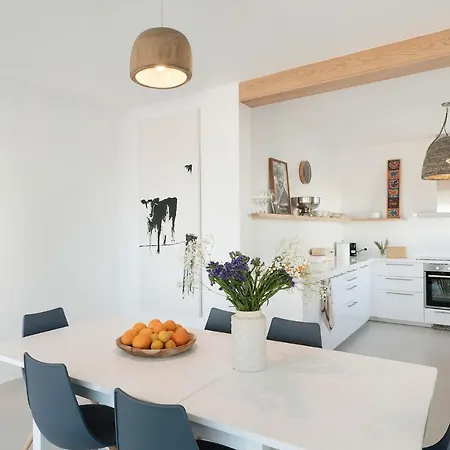 Вилла Lucitimo - Modern 3 Bedroom - Perfect For Families - Well Furnished Interior *